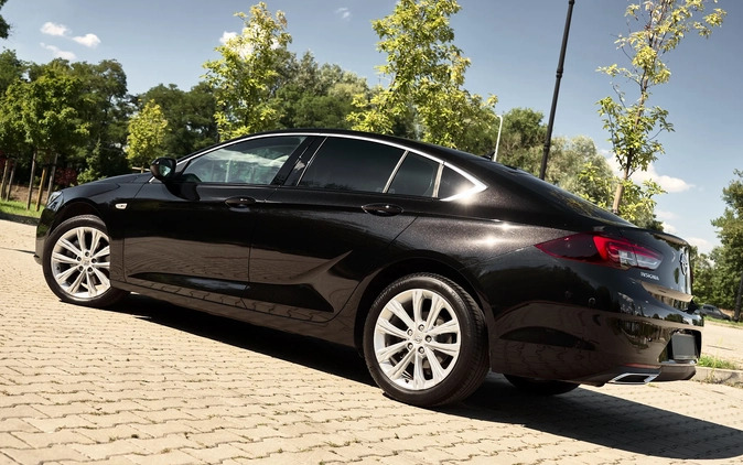Opel Insignia cena 82900 przebieg: 120000, rok produkcji 2020 z Płock małe 742